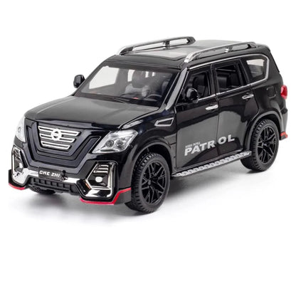 1:24 Nissan Patrol Metal Die-Cast Model – سيارة نيسان باترول مصغّرة معدنية بمقياس 1:24