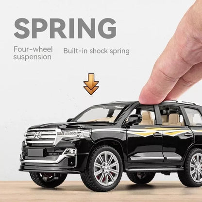 Toyota Land Cruiser 1:28 Diecast – Best Seller
تويوتا لاند كروزر 1:28 – الأكثر مبيعًا